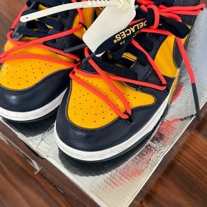 OFF WHITE DUNK LOW UNIVERSITY GOLD